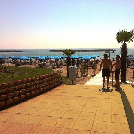 Airone Bianco Residence Village Lido delle Nazioni Exterior foto